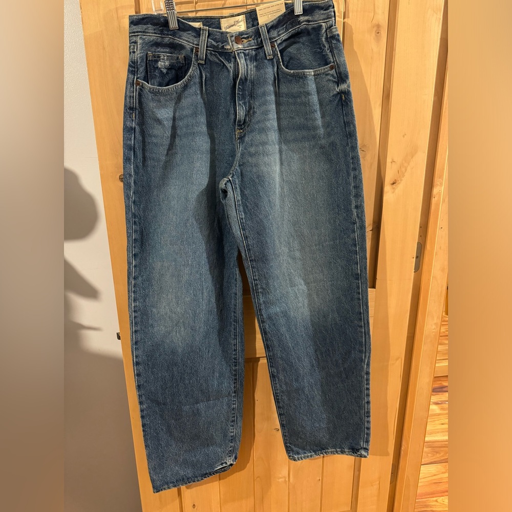Universal Thread Relaxed Fit Blue Jeans